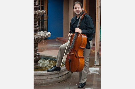Javier Arias, cello
