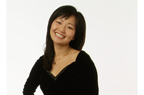 Yumi Hwang-Williams violin